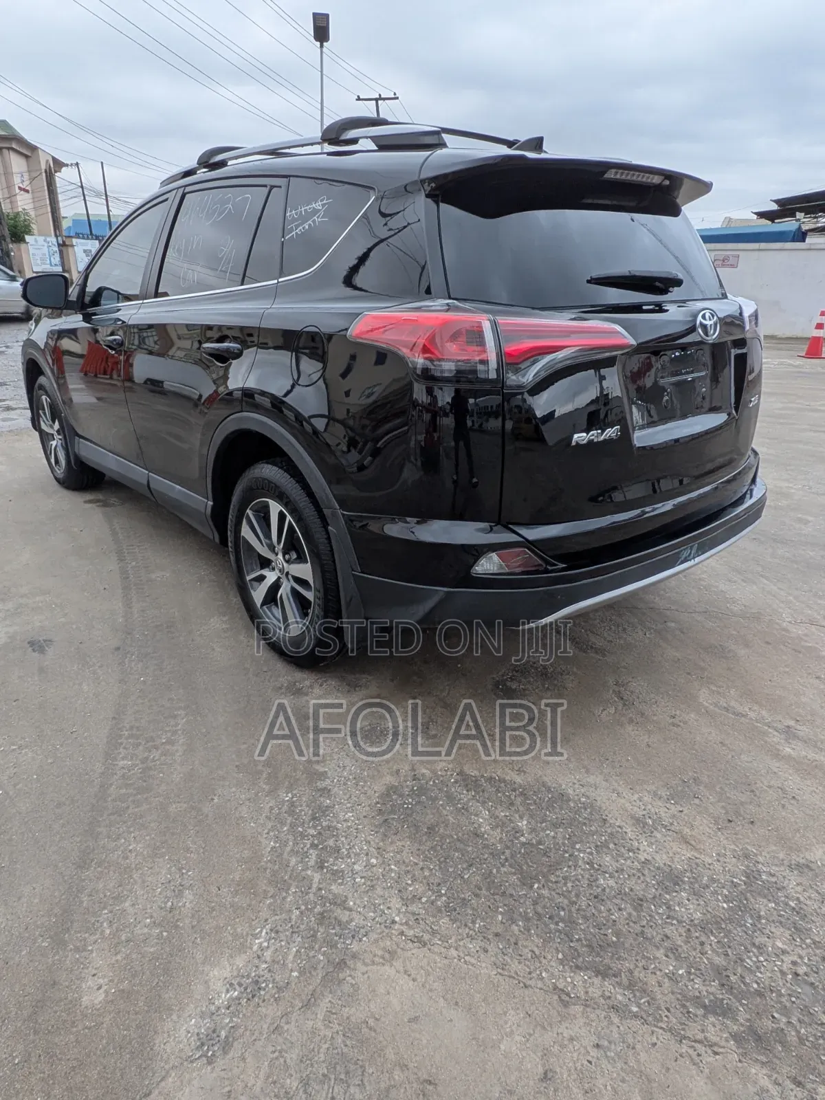 Toyota RAV4 XLE 4dr SUV (2.5L 4cyl 6A) 2018 Black