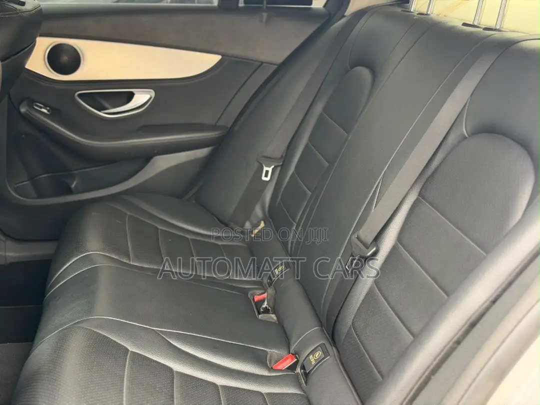 Mercedes-Benz C300 2015 Silver