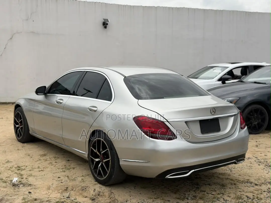 Mercedes-Benz C300 2015 Silver