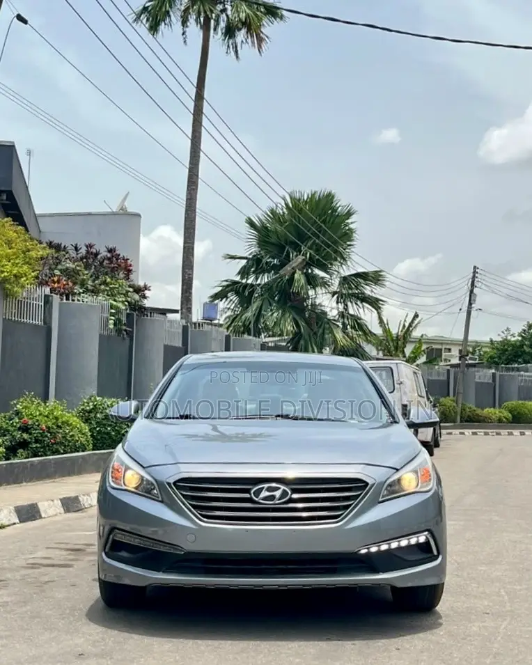 Hyundai Sonata SE 4dr Sedan (2.4L 4cyl 6A) 2014 Gray