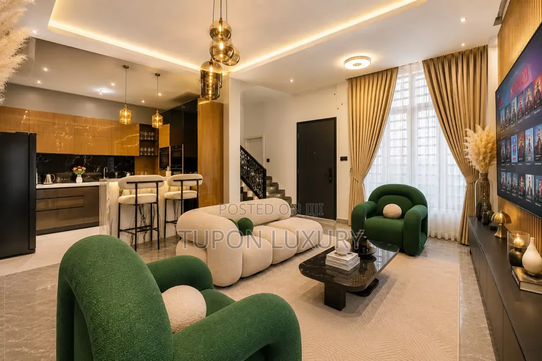 3 Bedroom Private Compound With Bathtub, Lounge,Table Tennis PS5,