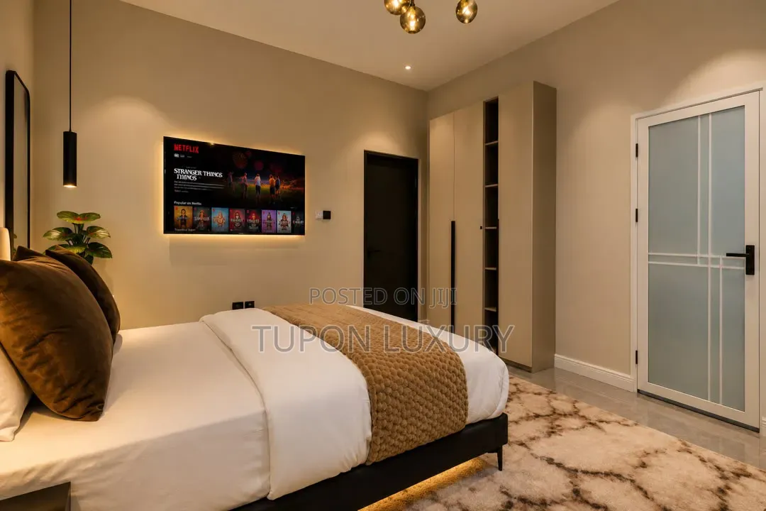 3 Bedroom Private Compound With Bathtub, Lounge,Table Tennis PS5,