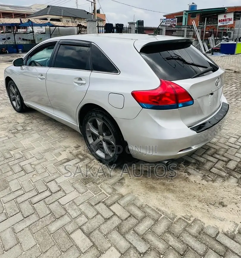 Toyota Venza 2012 Silver