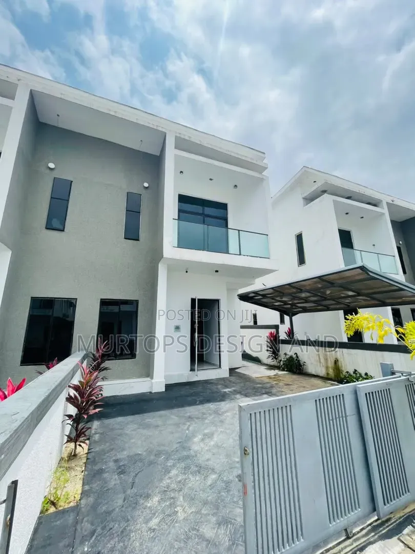 4bdrm Duplex in Lekki Phase 2 for rent
