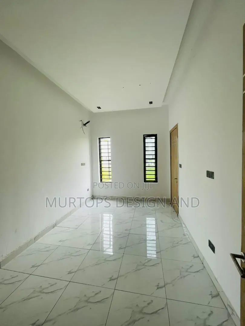 4bdrm Duplex in Lekki Phase 2 for rent
