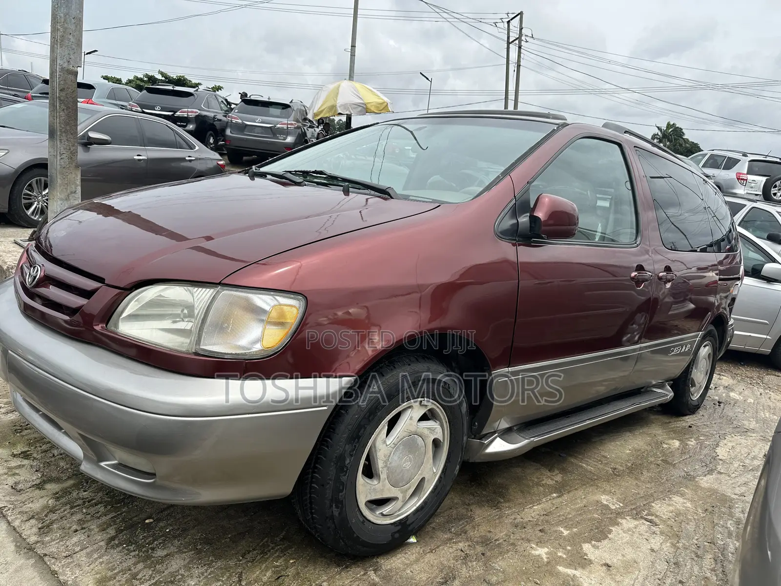 Toyota Sienta 2003 Red