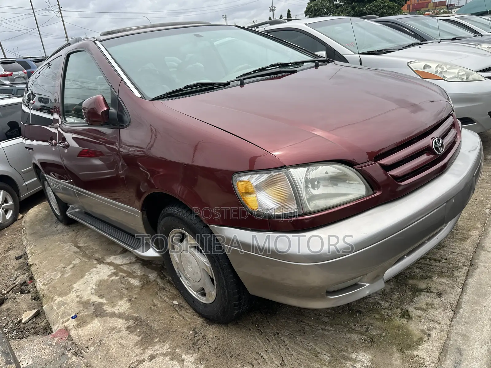 Toyota Sienta 2003 Red