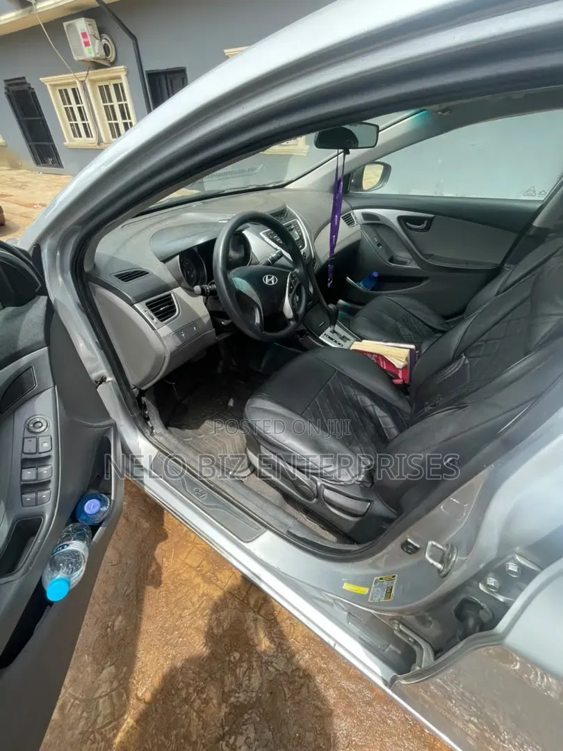 Hyundai Elantra 2013 Silver