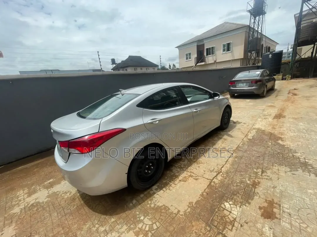 Hyundai Elantra 2013 Silver