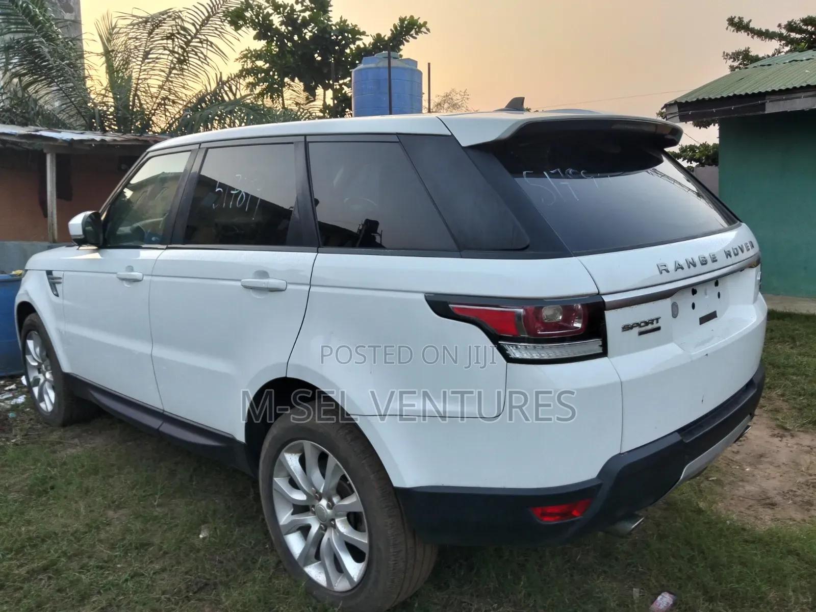 Land Rover Range Rover 2011 White