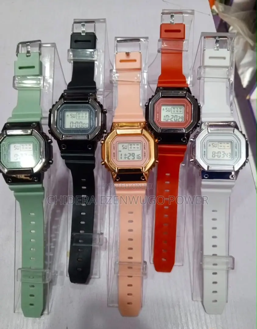 Rubber Strap Wrist Watch