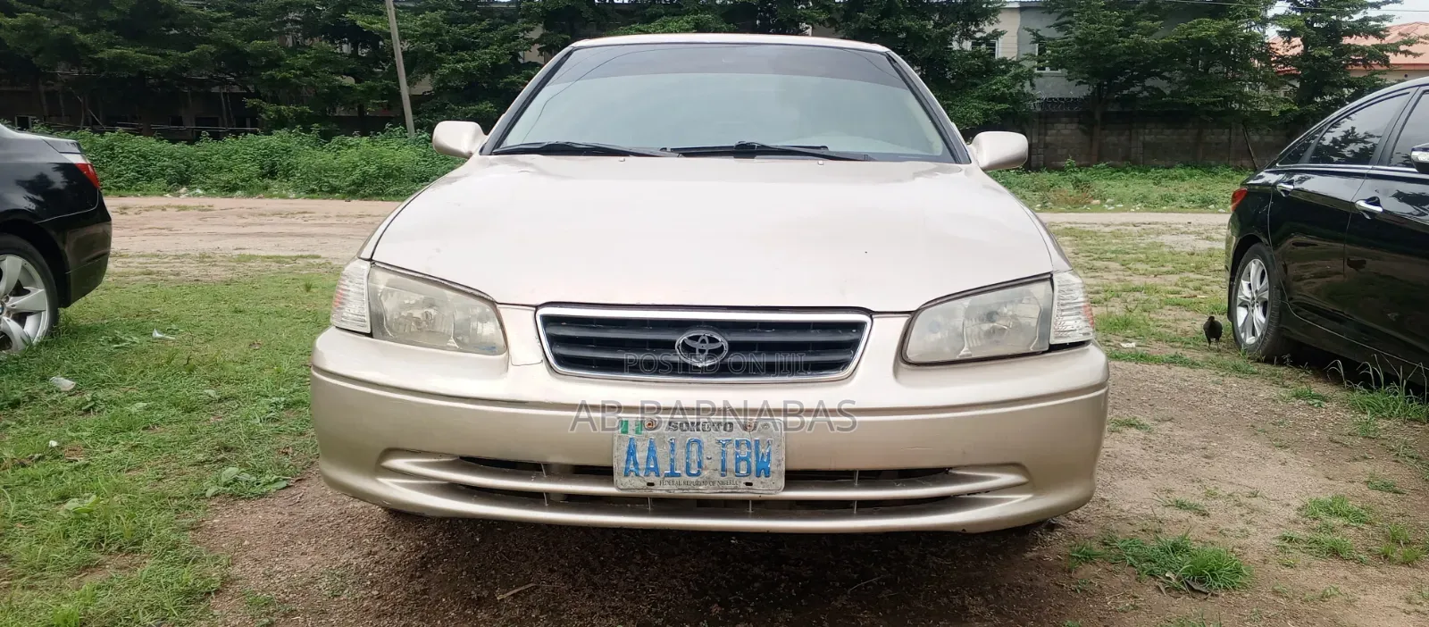 Toyota Camry 2022 Gold
