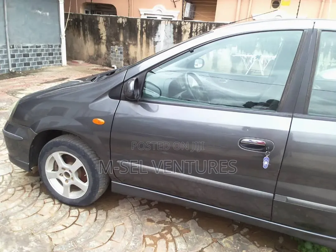 Nissan Almera Tino 2002 Gray