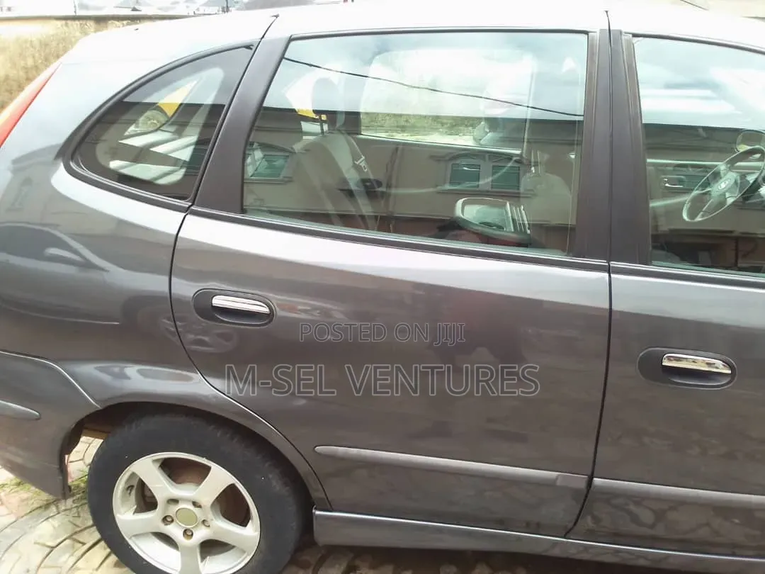 Nissan Almera Tino 2002 Gray