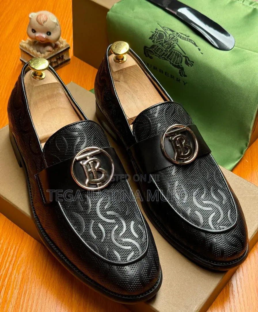 Luxury Burberry Men's Flat Shoes