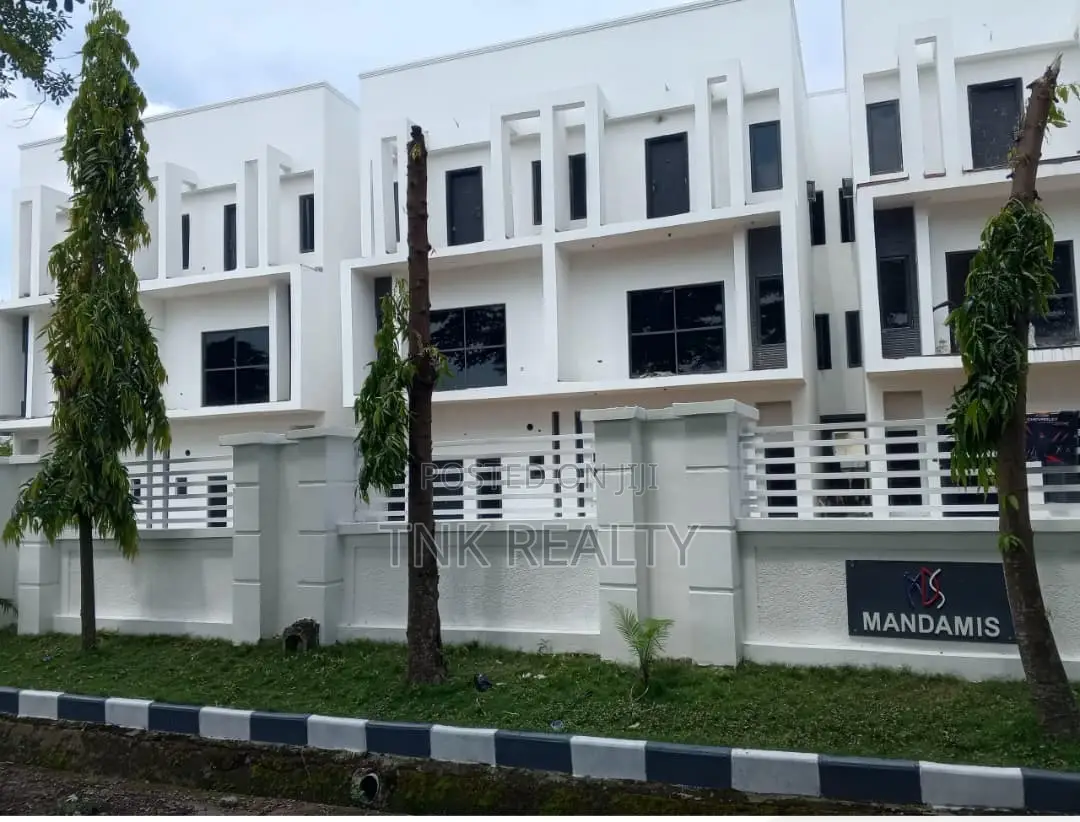 Furnished 4bdrm Townhouse / Terrace in Mabushi for rent