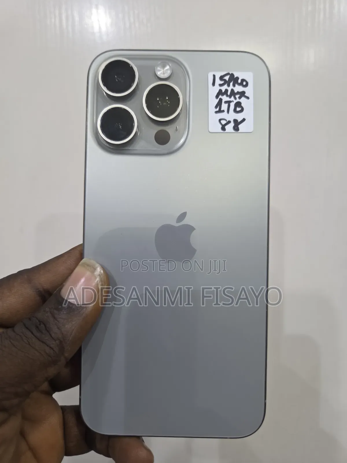 Apple iPhone 15 Pro Max 1 TB Gold