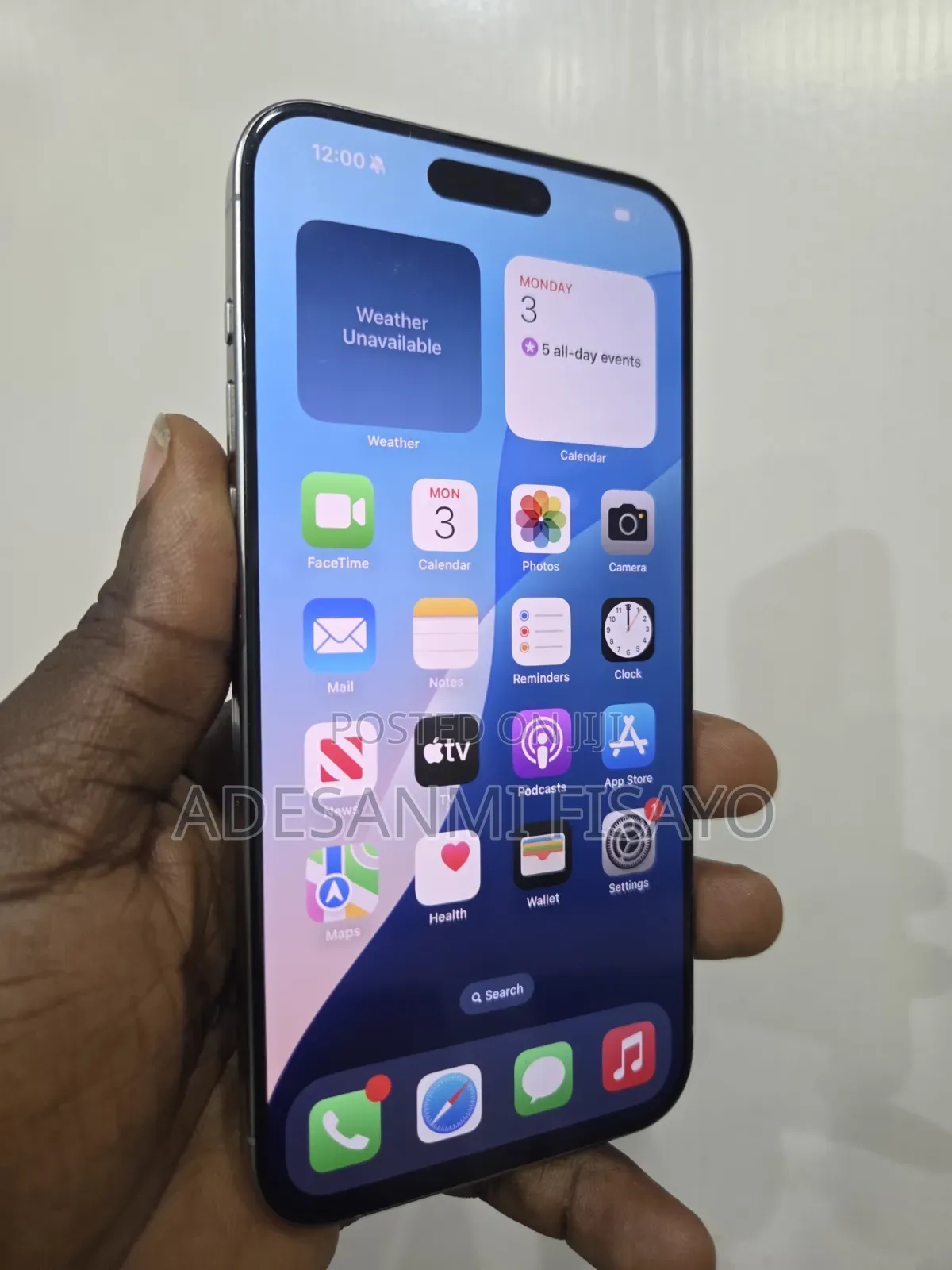Apple iPhone 15 Pro Max 1 TB Gold