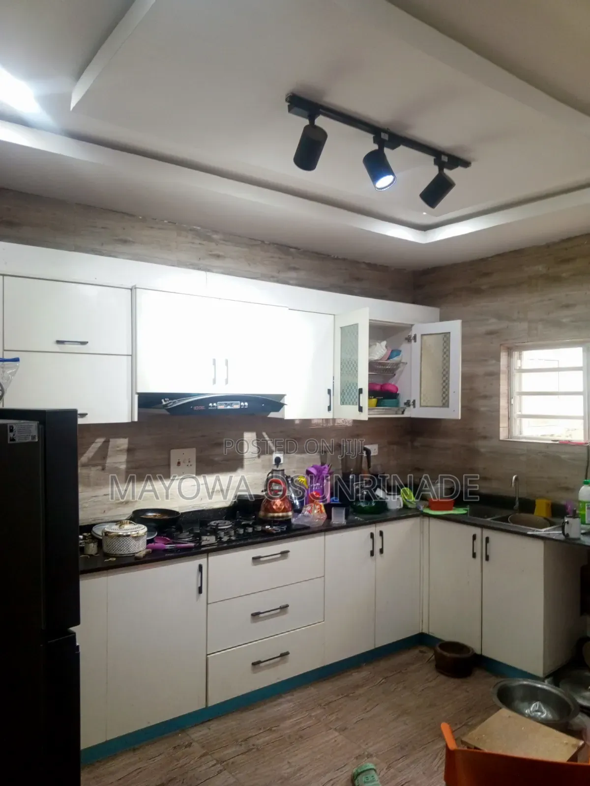 4bdrm Duplex in Alalubosa Gra for rent