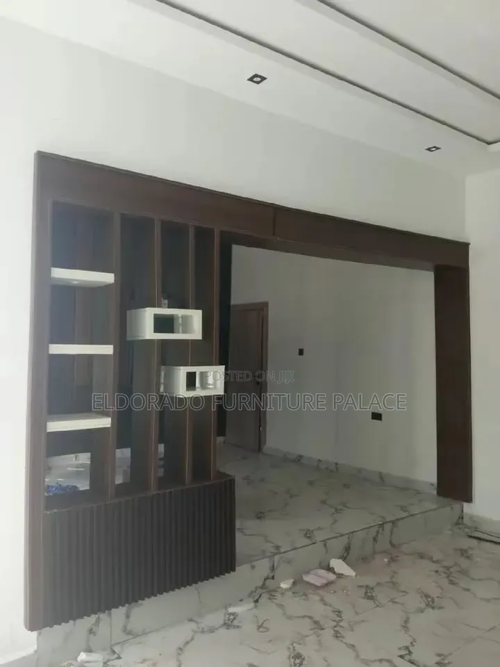Quality Stylish Dining Divider Design