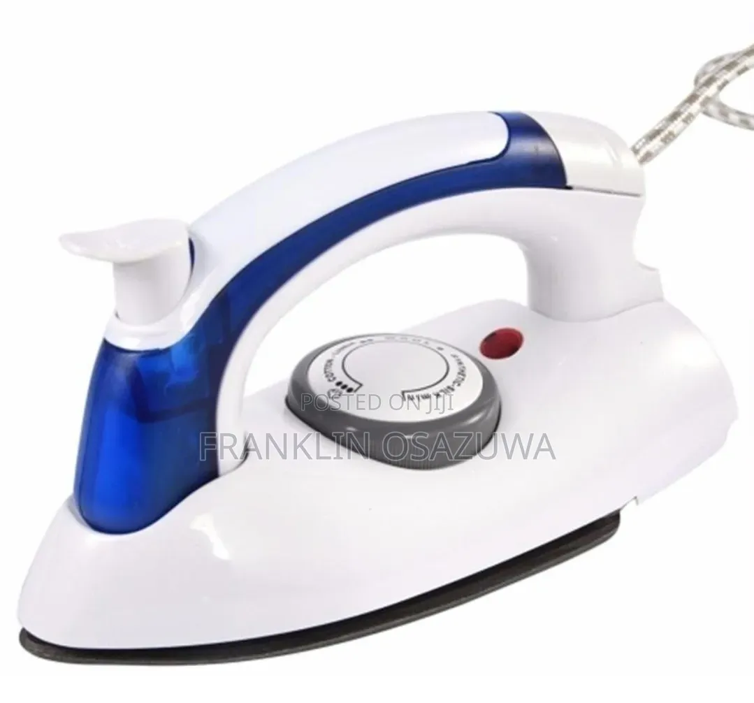 Portable Steam Iron Handheld Dry Steam Iron for Clothes