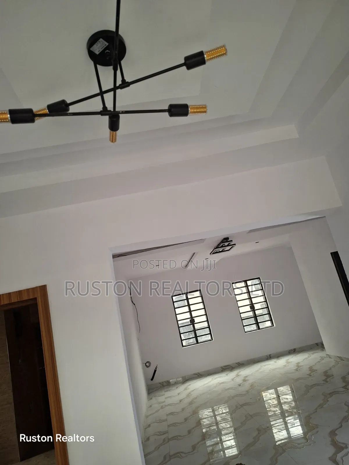 5bdrm Duplex in Akobo for sale