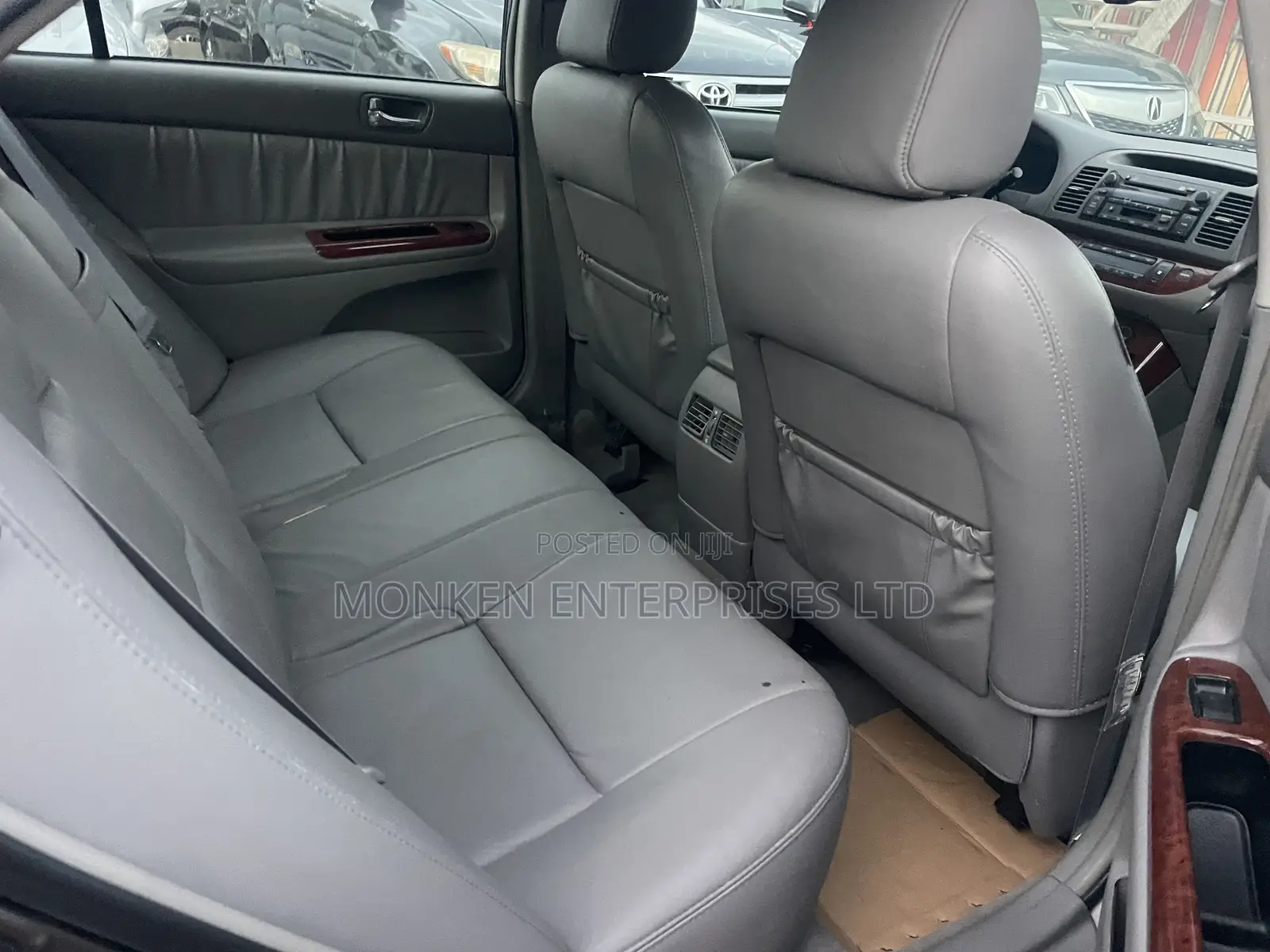 Toyota Camry XLE 4dr Sedan (2.4L 4cyl 5A) 2005 Gray