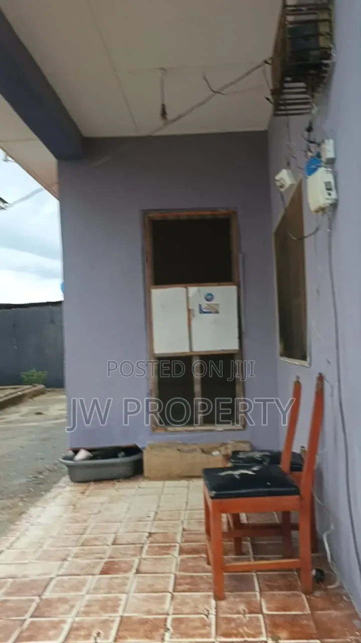 20bdrm Block of Flats in Igando / Ikotun/Igando for sale