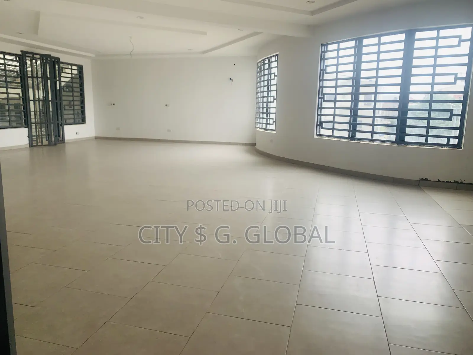 Shop Space in JAhi Gilmor First Floor
