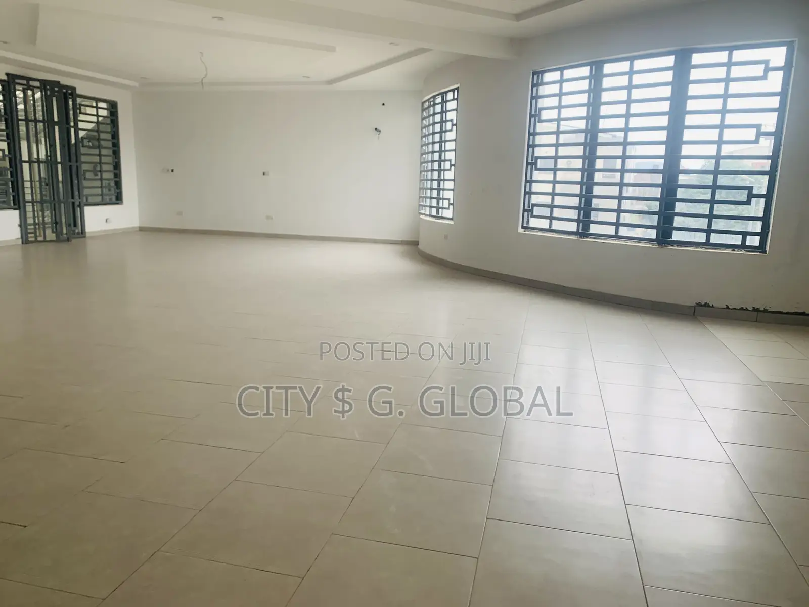 Shop Space in JAhi Gilmor First Floor