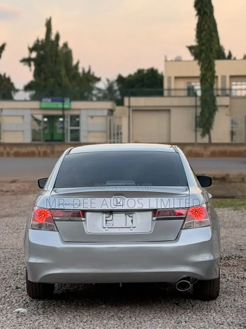 Honda Accord 2009 Silver
