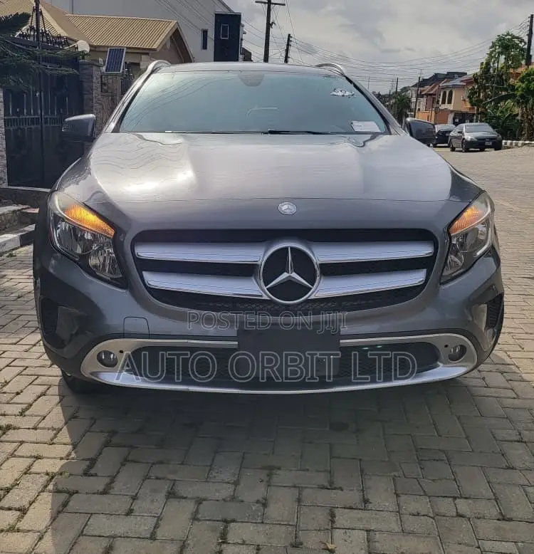 Mercedes-Benz GLA 250 2017 Gray