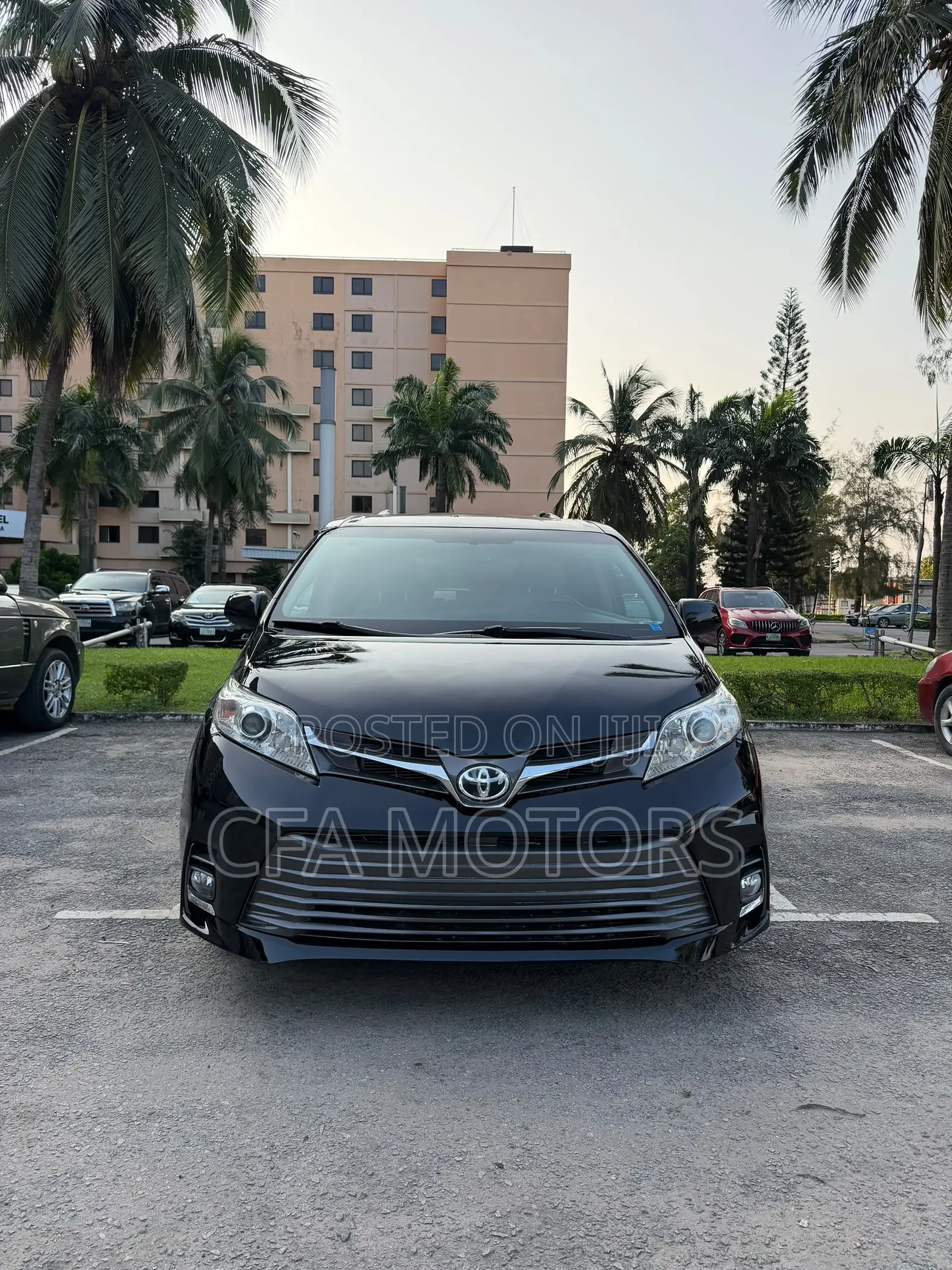 Toyota Sienna XLE 7-Passenger 4dr Minivan AWD (3.5L 6cyl 6A) 2015 Black