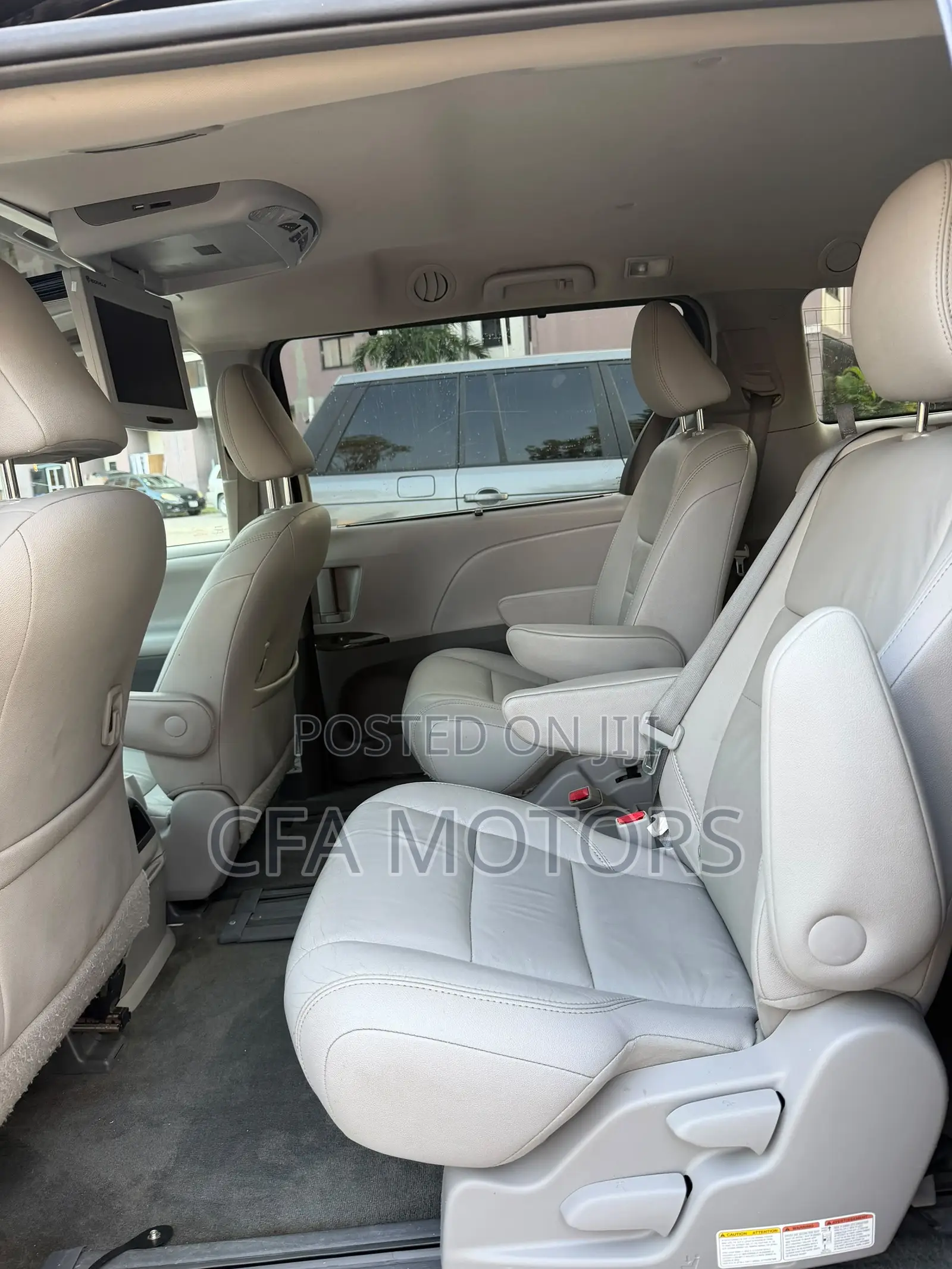 Toyota Sienna XLE 7-Passenger 4dr Minivan AWD (3.5L 6cyl 6A) 2015 Black