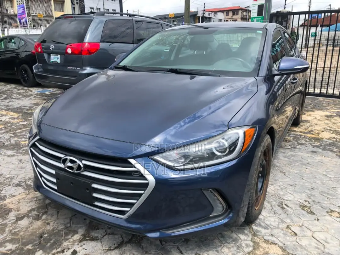 Hyundai Elantra Limited 2018 Blue