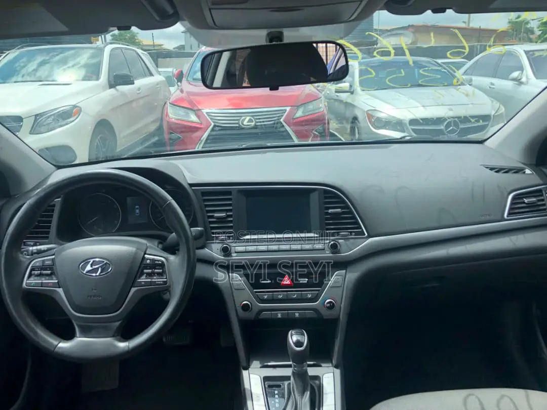 Hyundai Elantra Limited 2018 Blue