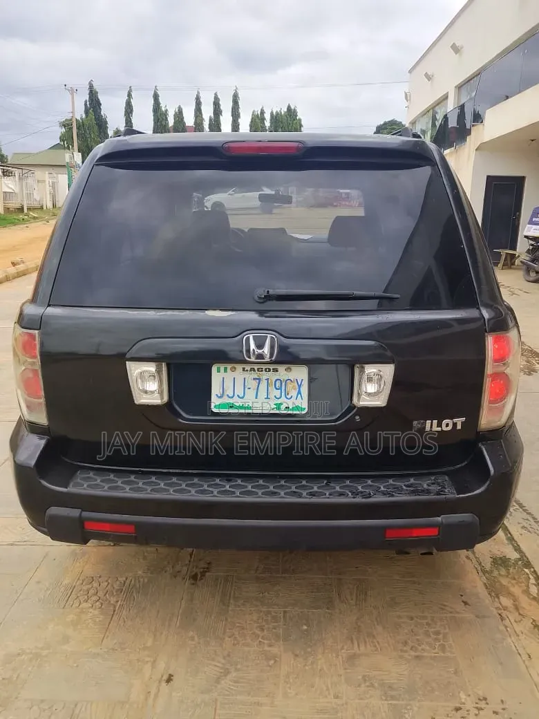 Honda Pilot 2005 Black