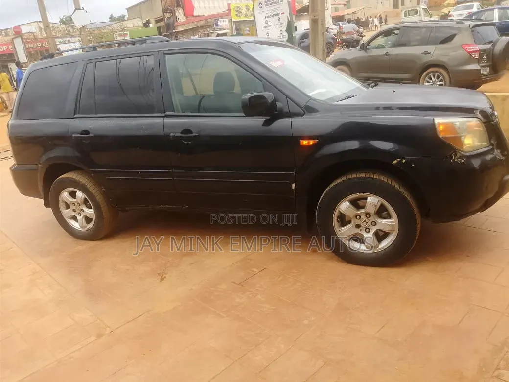 Honda Pilot 2005 Black