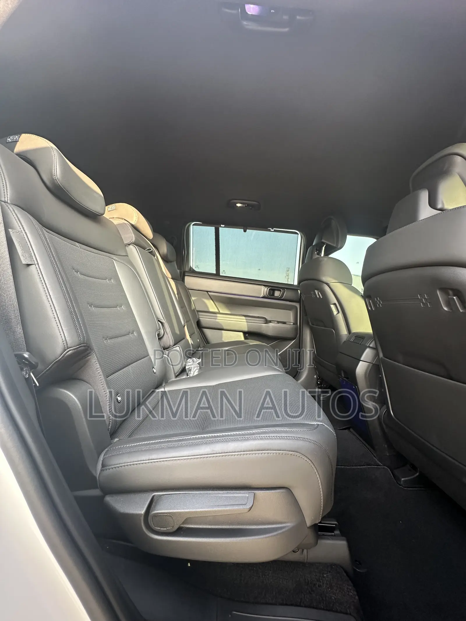 Hyundai Santa Fe SEL 2024 White