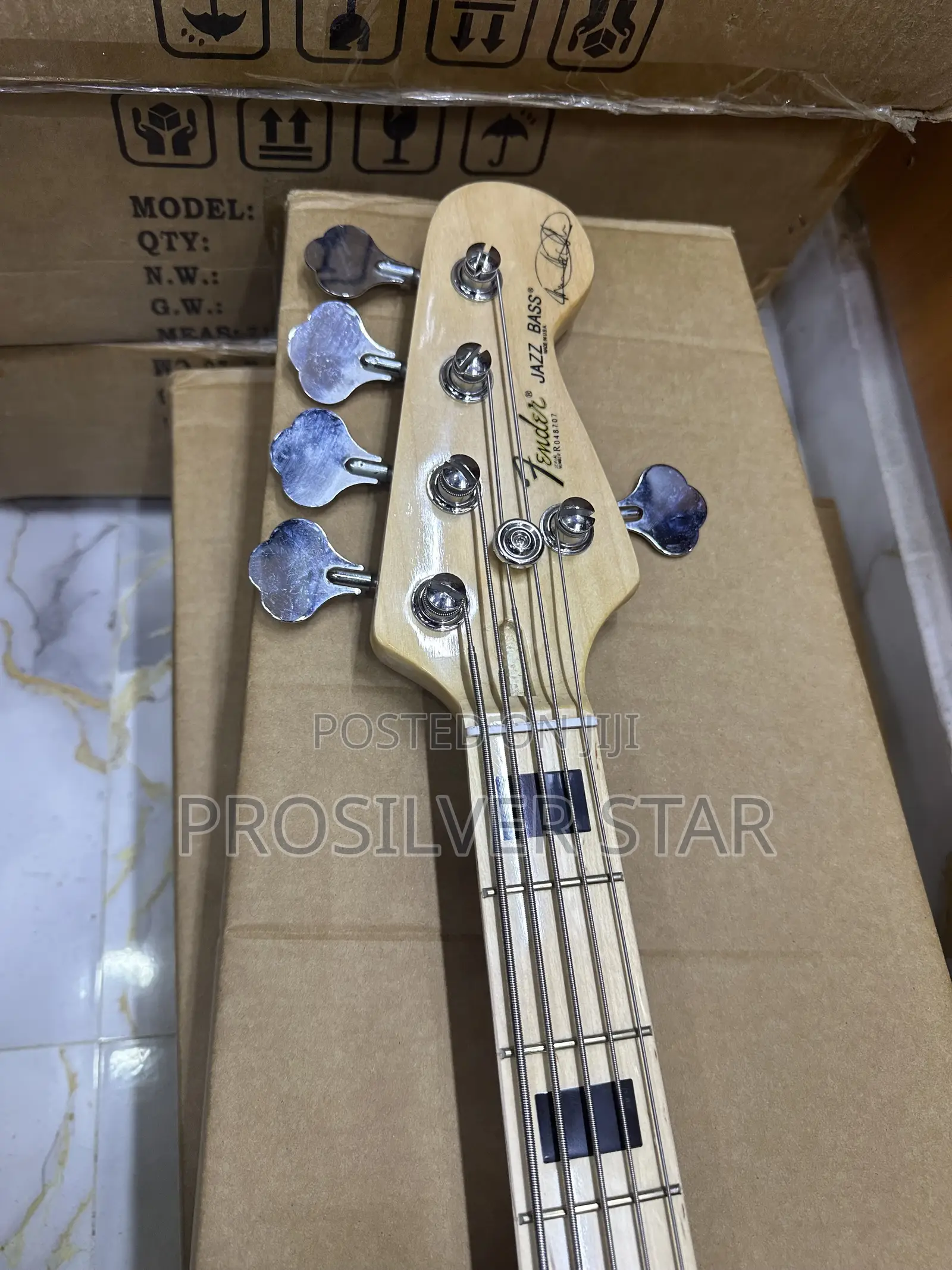 Fender Jazz Bass – 5String Electric Bass Guitar (Natural Finish)