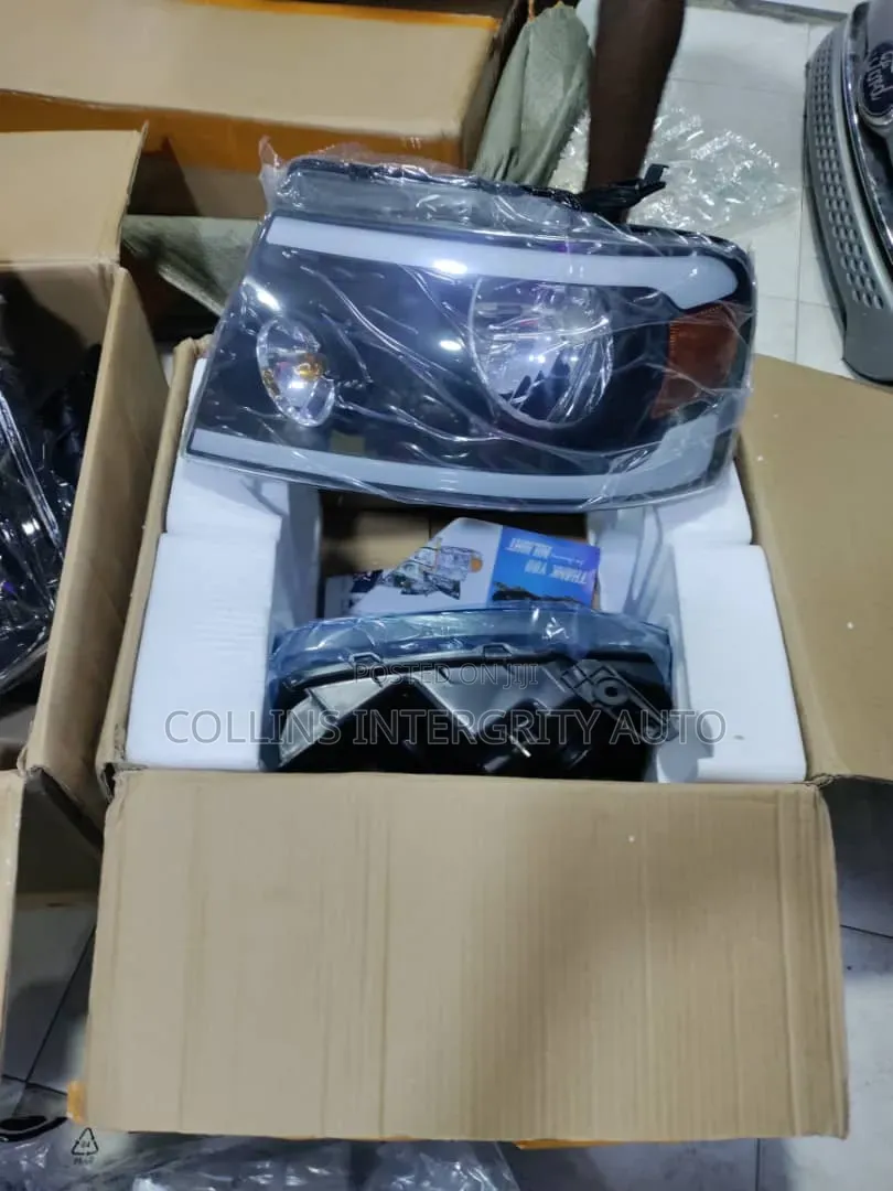 Headlights Ford F150 2019 and 2007 LED Day Lights