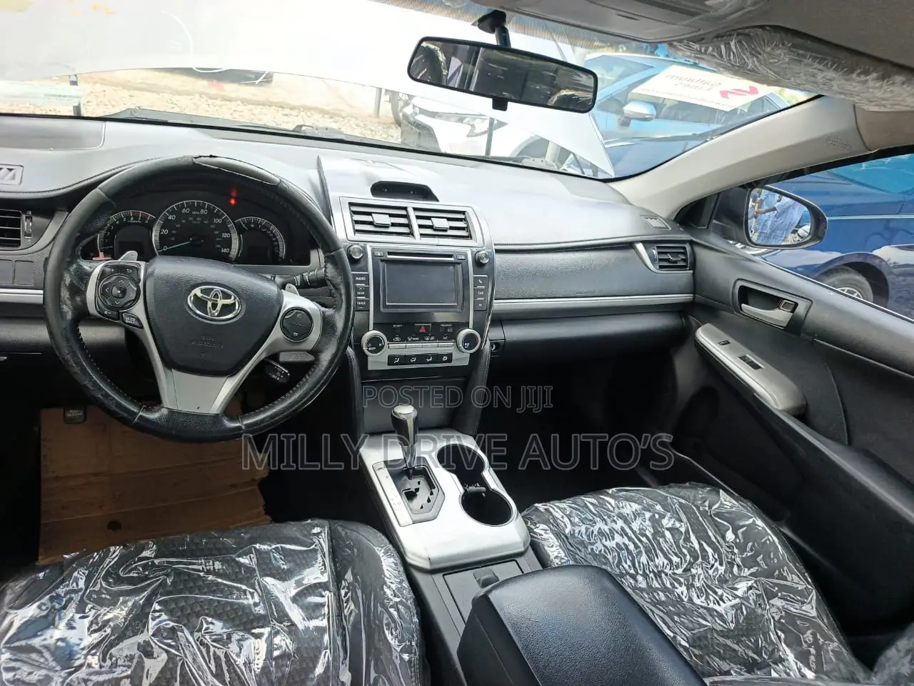 Toyota Camry SE 4dr Sedan (2.5L 4cyl 6A) 2014 Gray