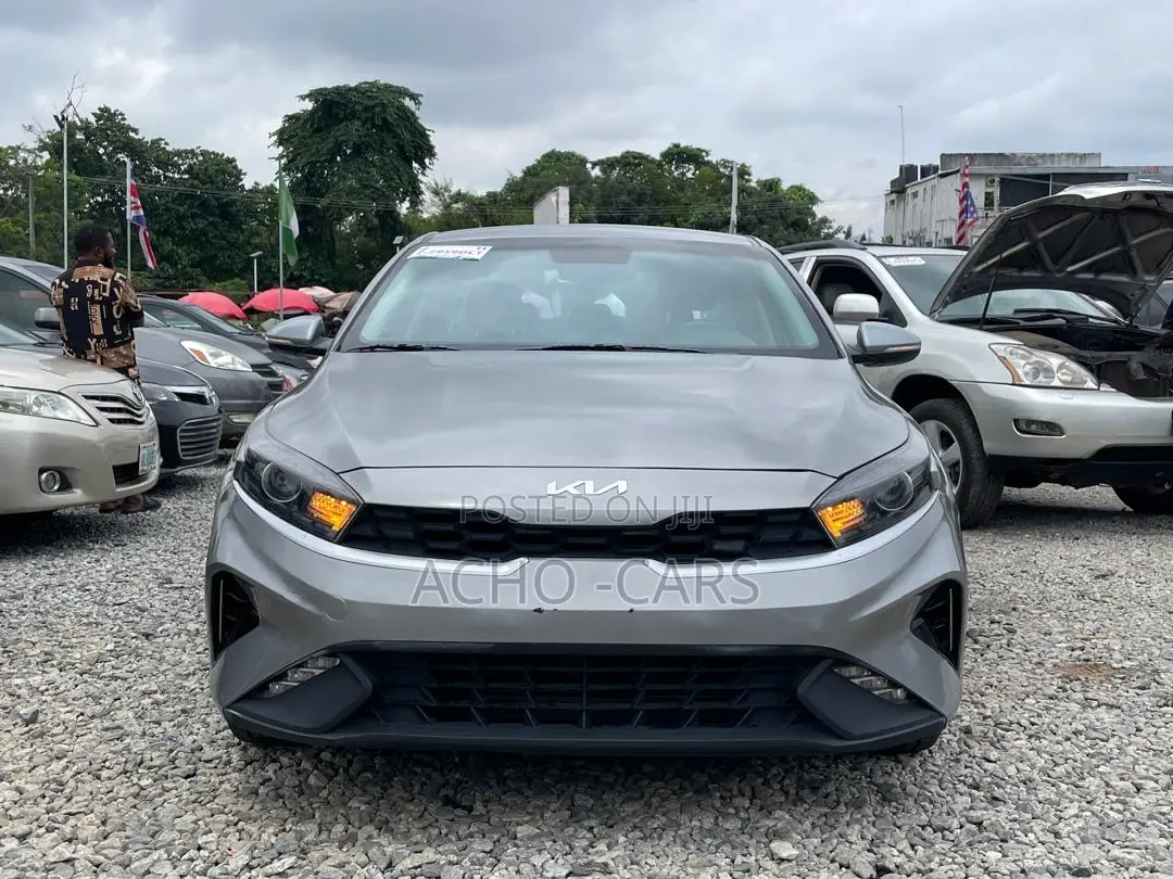 Kia Cerato 2023 Gray