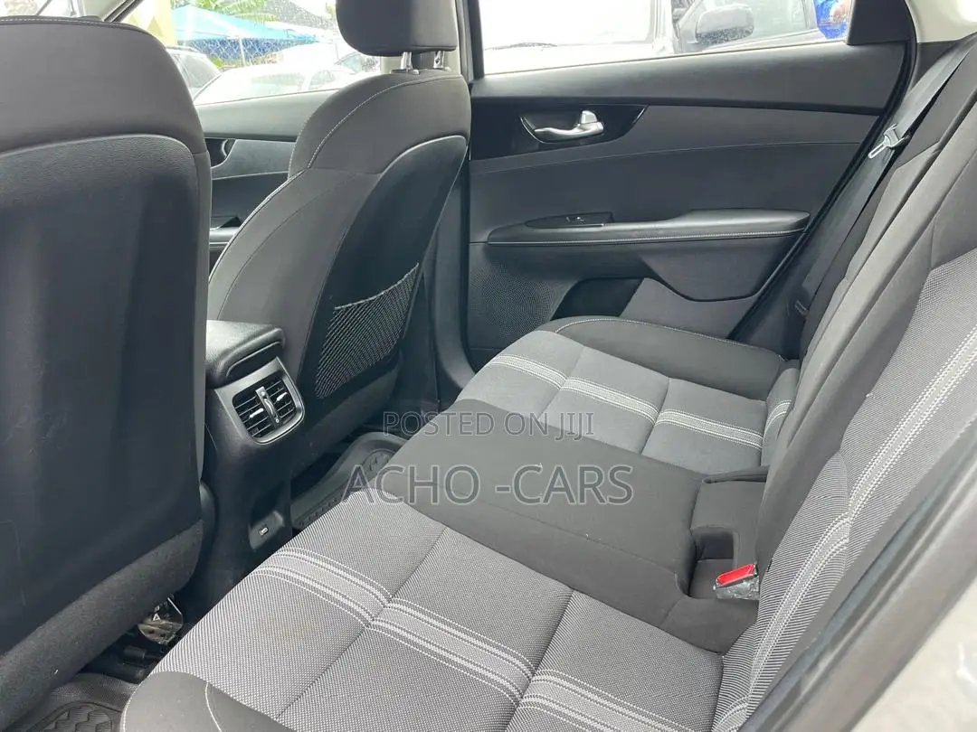 Kia Cerato 2023 Gray