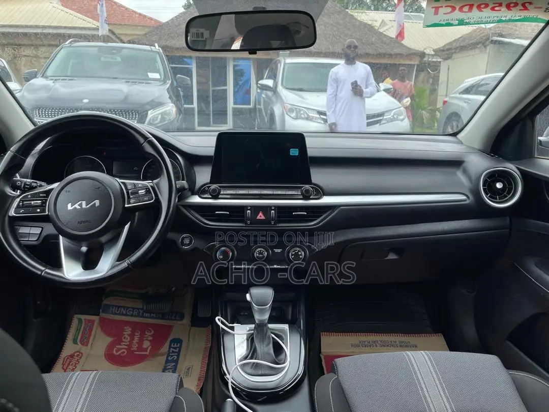 Kia Cerato 2023 Gray
