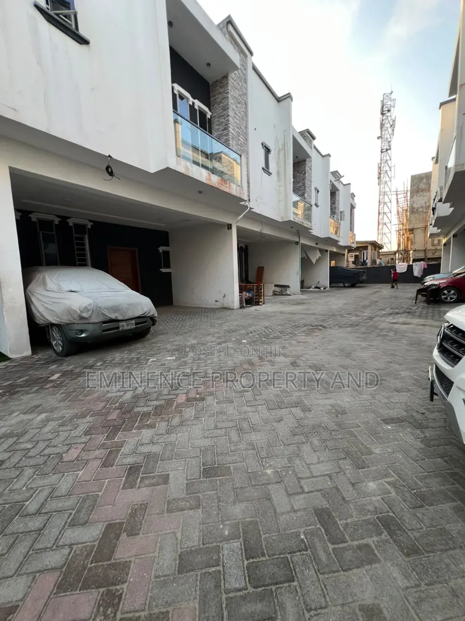 4bdrm Duplex in Ikota for rent