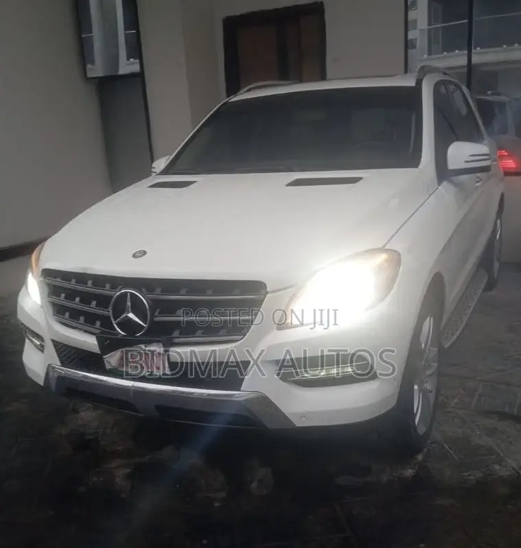 Mercedes-Benz M Class ML350 4dr SUV (3.5L 6cyl 7A) 2014 White