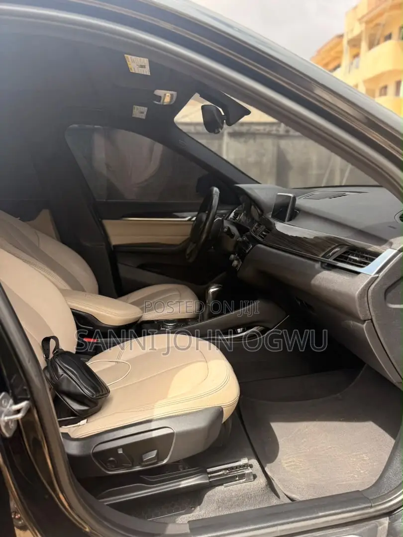 BMW X1 xDrive28i AWD 2016 Black