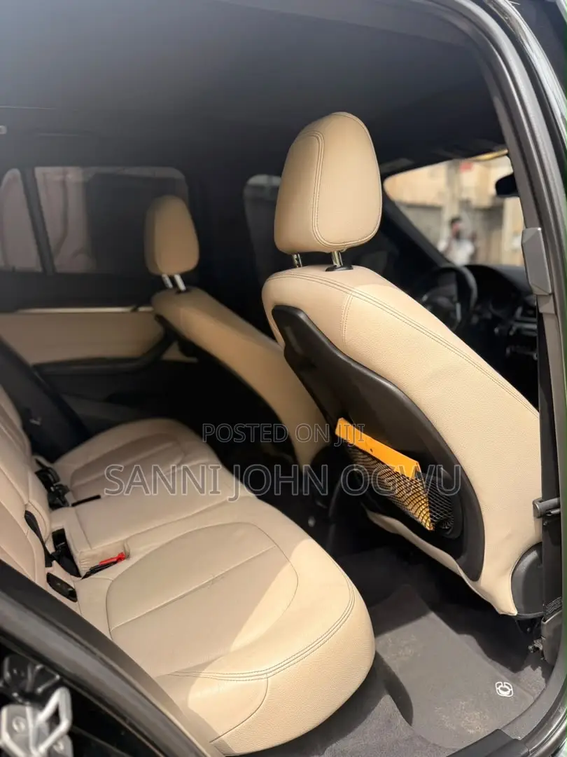 BMW X1 xDrive28i AWD 2016 Black