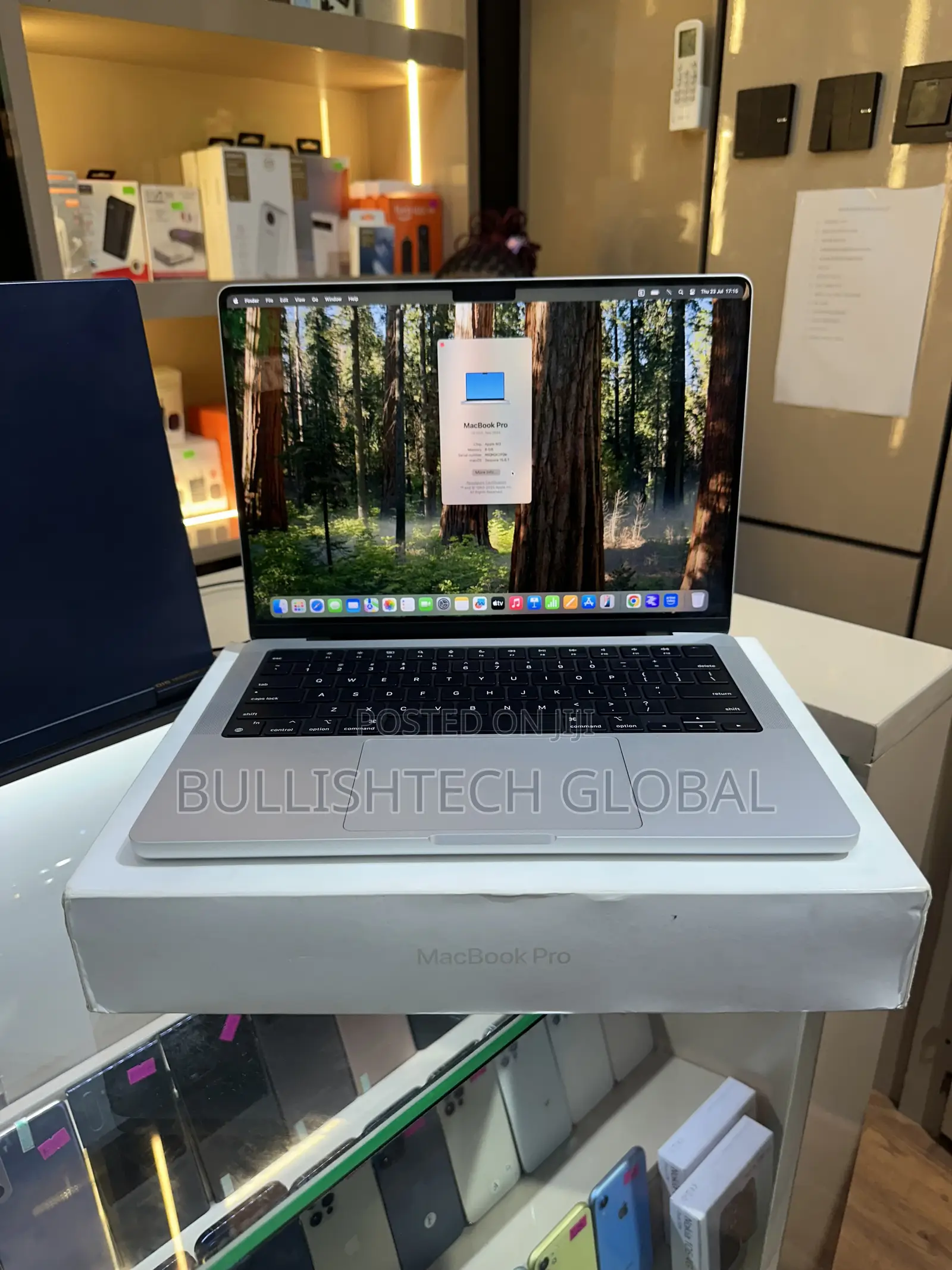 Laptop Apple MacBook Pro 2023 M3 8GB Apple M3 SSD 512GB